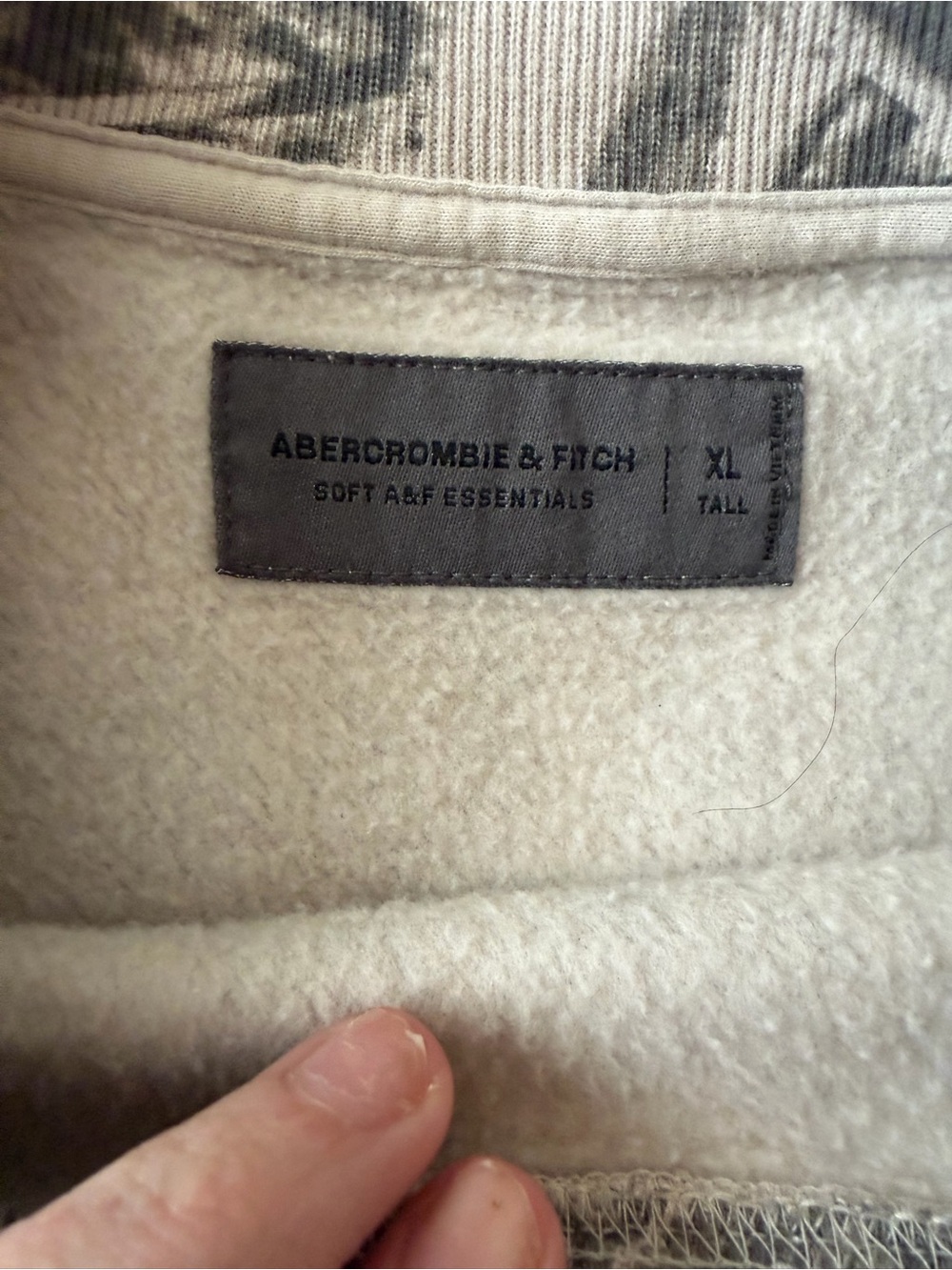 NWOT Viral Abercrombie & Fitch Camo Yosemite Graphic Crew Sweatshirt - Picture 3 of 5
